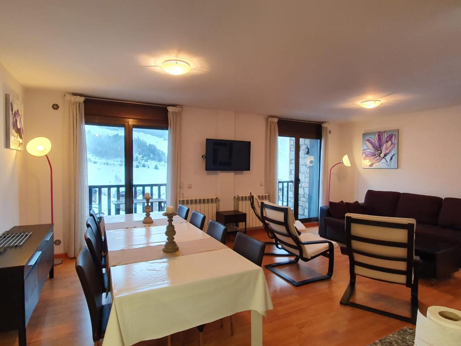 Apartamentos Grifo Vacances Julia El Tarter Bagian luar foto